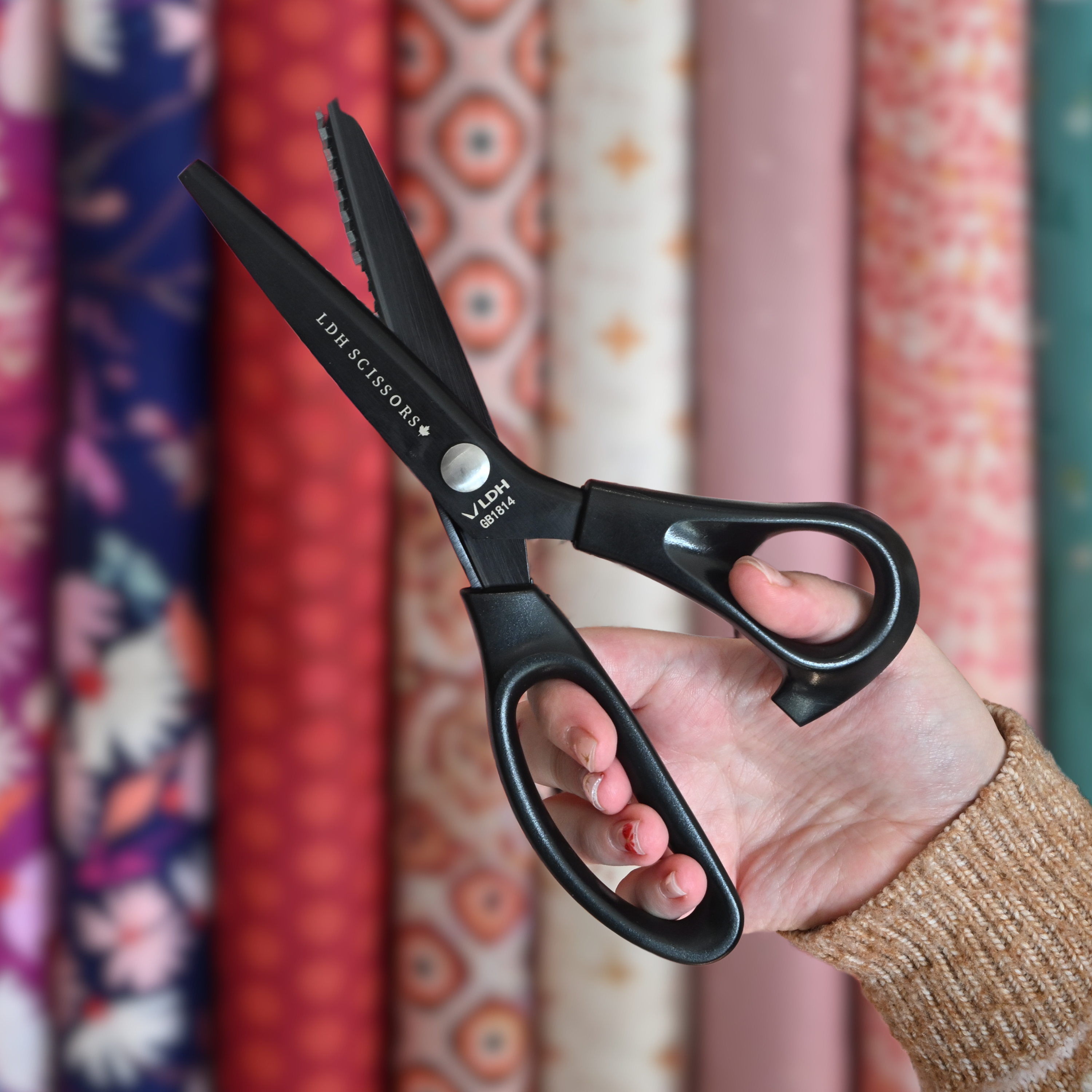 Midnight Edition Fabric Shears Gift Set - Lightweight