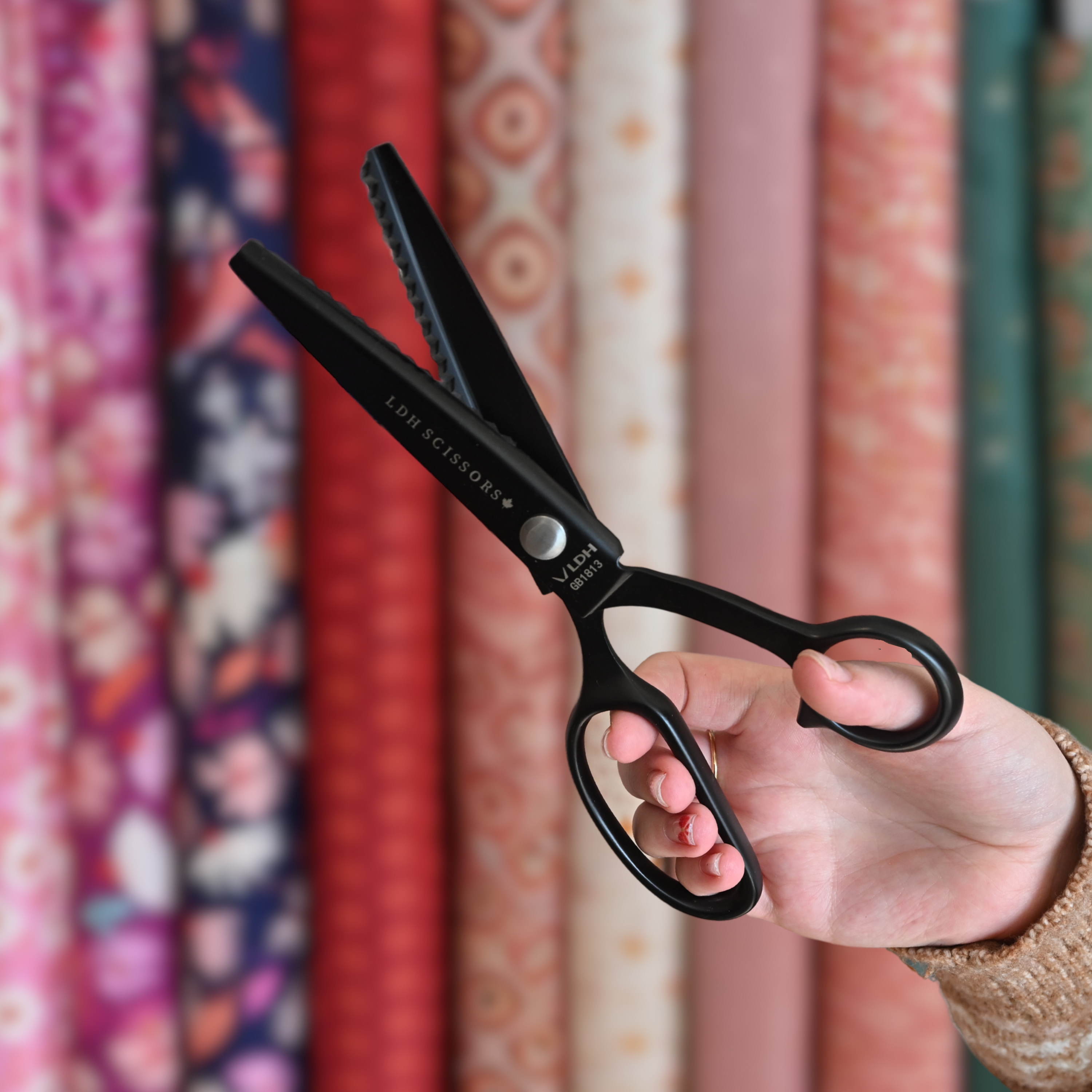 Midnight Edition Fabric Shears Gift Set