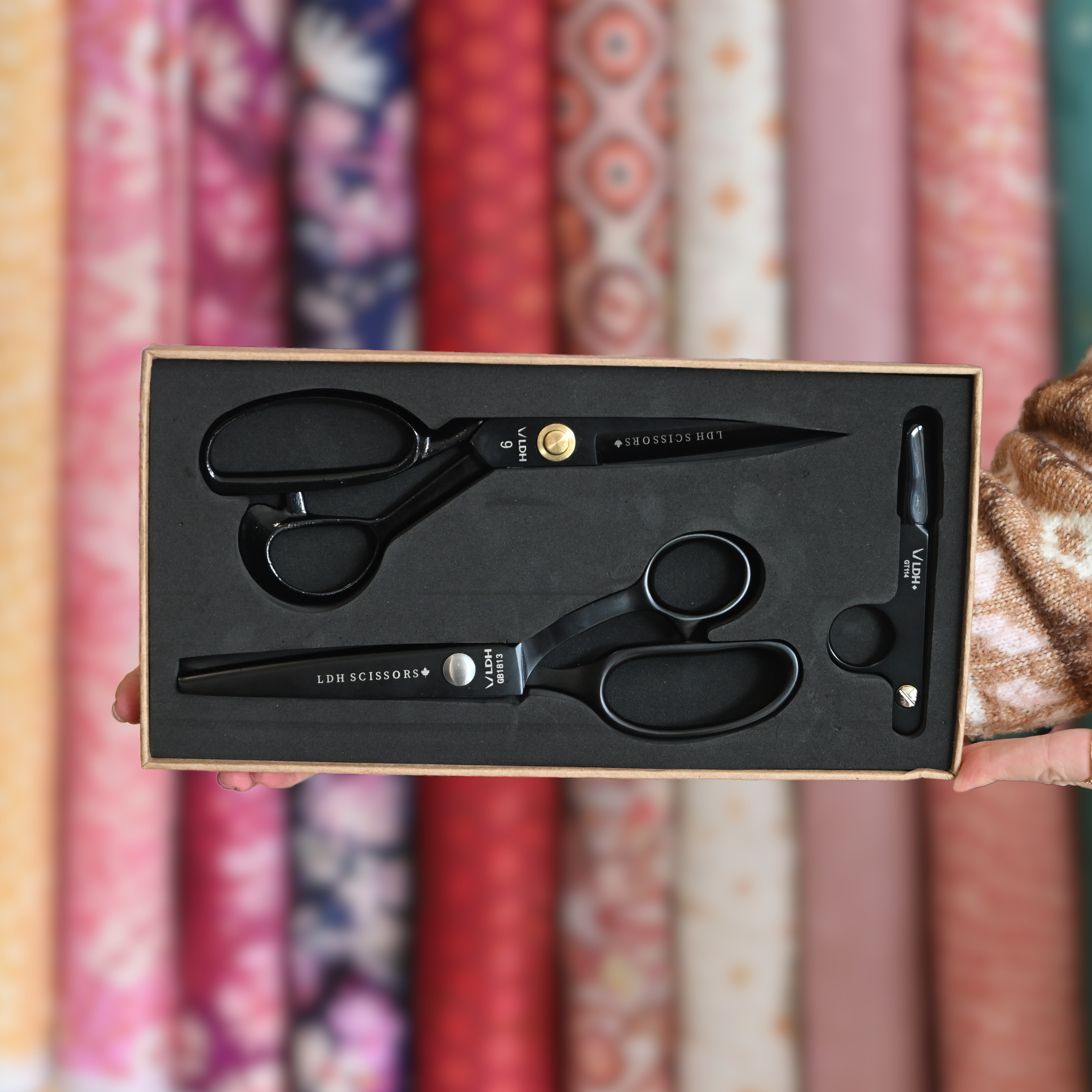 Midnight Edition Fabric Shears Gift Set