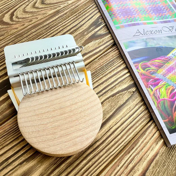 SpeedWeve Mending Loom