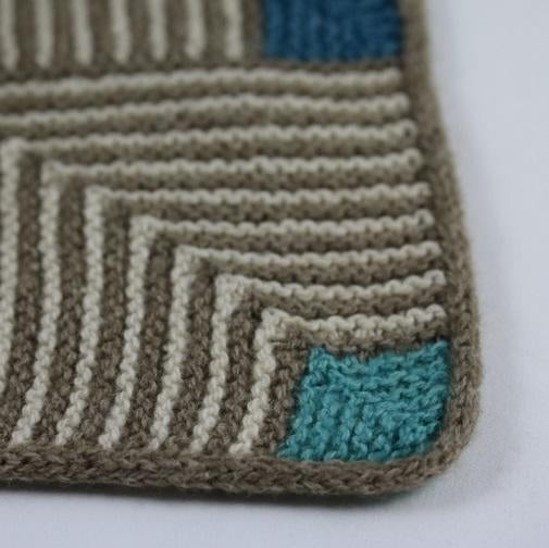 Graphic Blanket Knitting Pattern