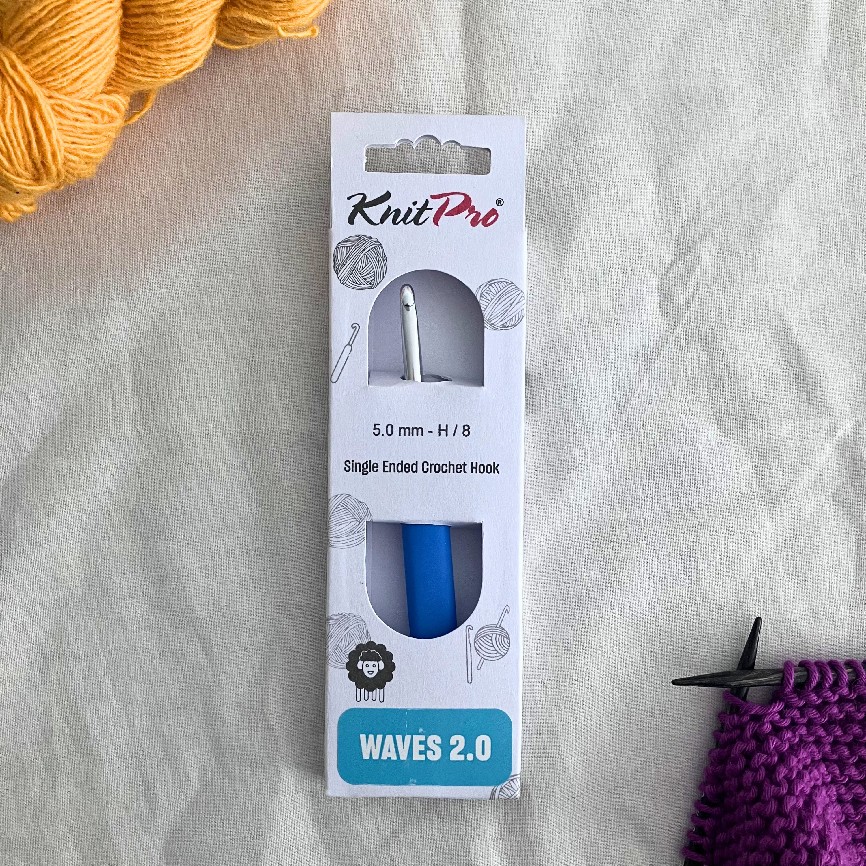 KnitPro Waves crochet hook – ergonomic handle, smooth aluminium shaft
